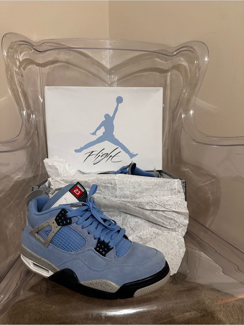 Nike Air Jordan 4 Retro "University Blue" UNC size 9.5
